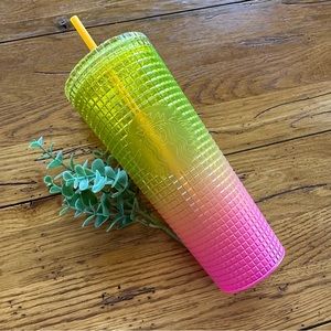 Starbucks 24 oz. Grid 2022 Pink Yellow Orange Sunset Ombré Cold Venti Tu…